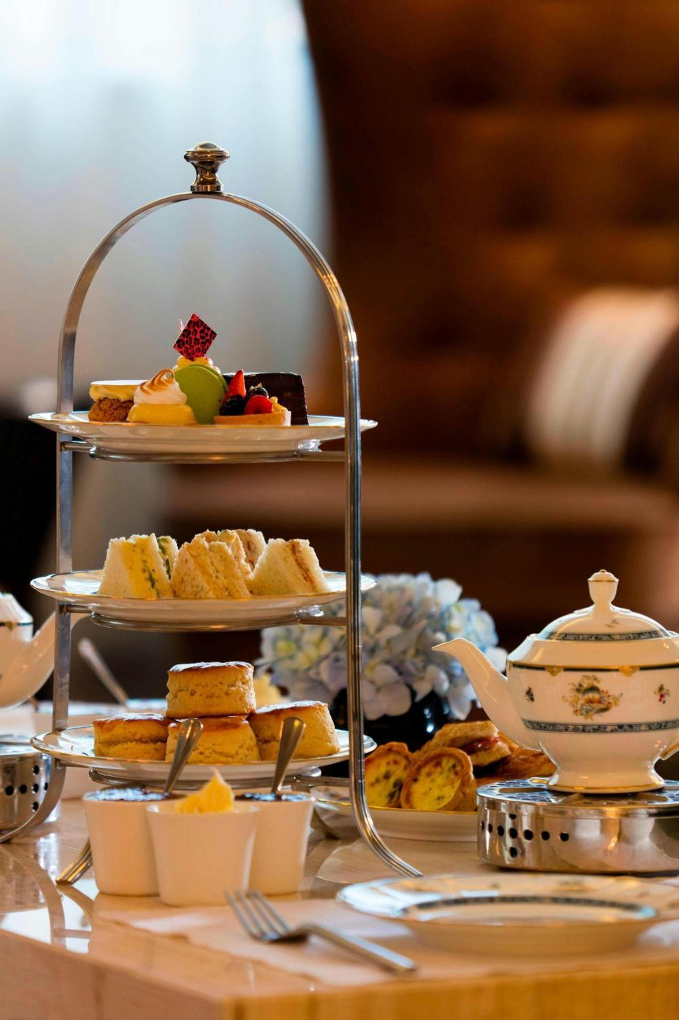 Hotel The Ritz-Carlton, Kuala Lumpur Zewnętrze zdjęcie Afternoon tea at the Taj Mahal Palace, Mumbai