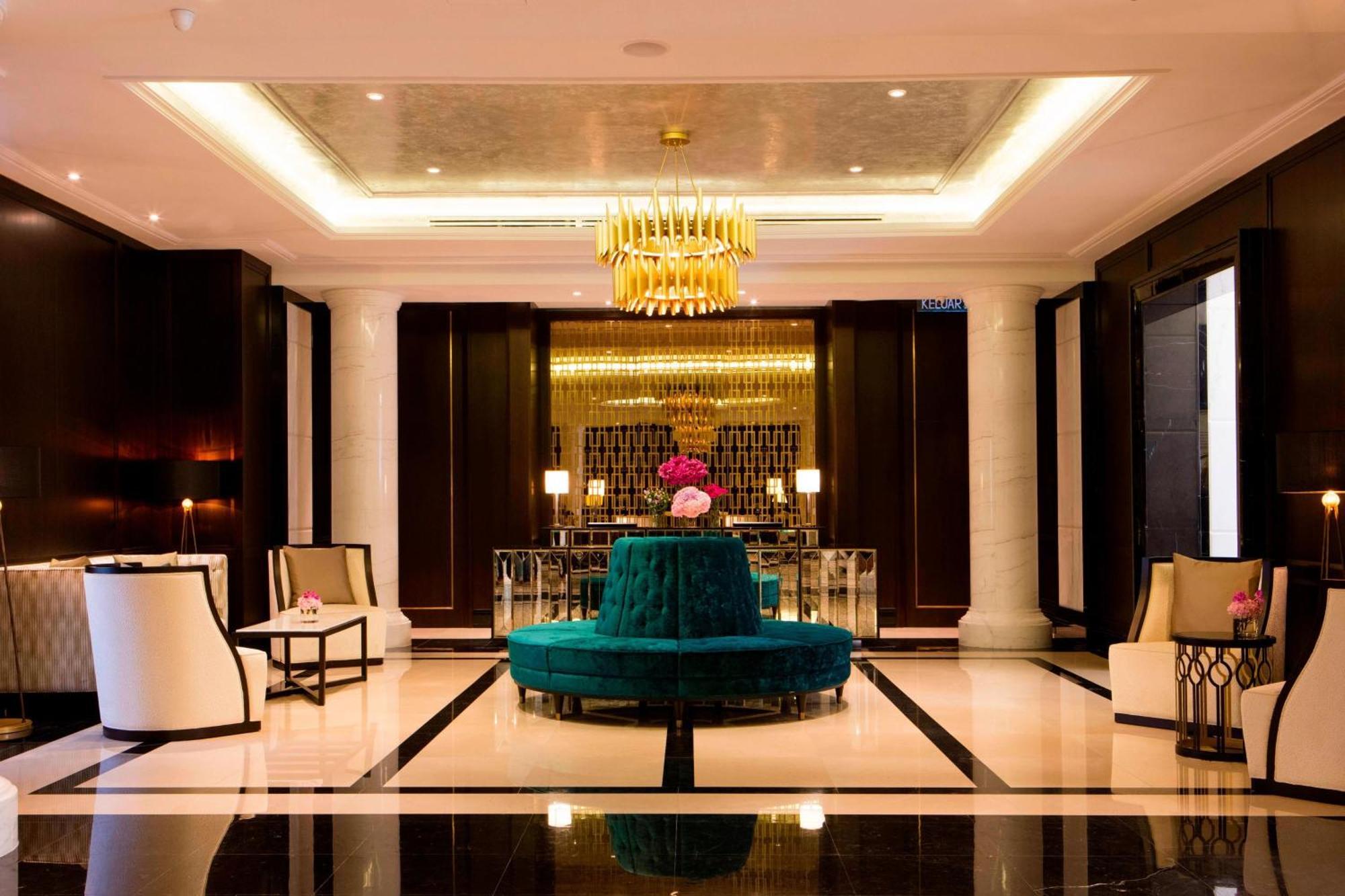 Hotel The Ritz-Carlton, Kuala Lumpur Zewnętrze zdjęcie The lobby of the hotel