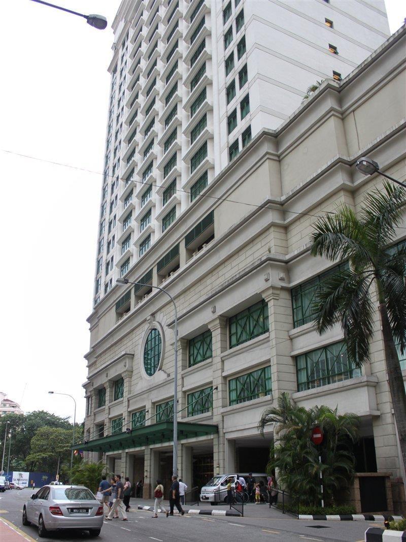 Hotel The Ritz-Carlton, Kuala Lumpur Zewnętrze zdjęcie The facade of the building